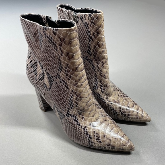 NEW Marc Fisher Boots Womens 7.5 brown snakeskin block heels ankle booties - Picture 1 of 13